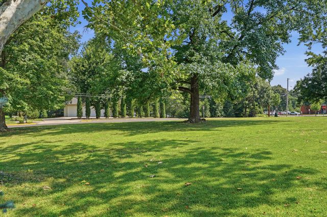 709 RUSSELL BLVD, Columbia, MO 65203