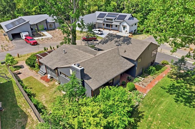 709 RUSSELL BLVD, Columbia, MO 65203