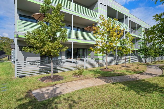 4004 Banister LN 115, Austin, TX 78704