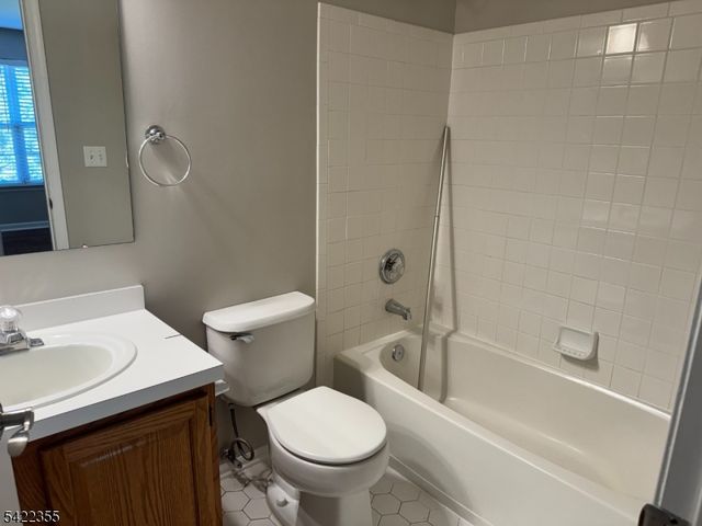 8 Timothy Ct, Morris Twp., NJ 07960