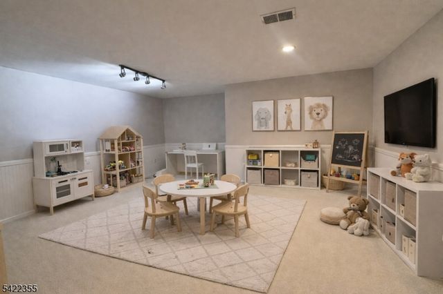 8 Timothy Ct, Morris Twp., NJ 07960