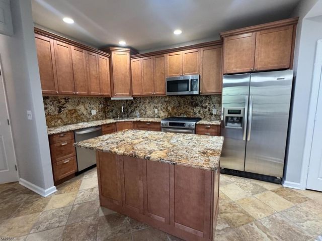 8 Timothy Ct, Morris Twp., NJ 07960