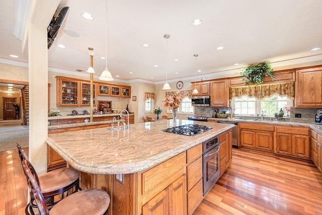 16390 Ridge Rd, Jackson, CA 95642