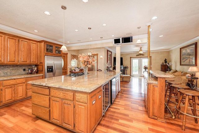 16390 Ridge Rd, Jackson, CA 95642
