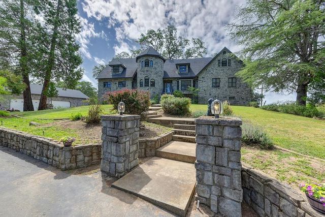 16390 Ridge Rd, Jackson, CA 95642