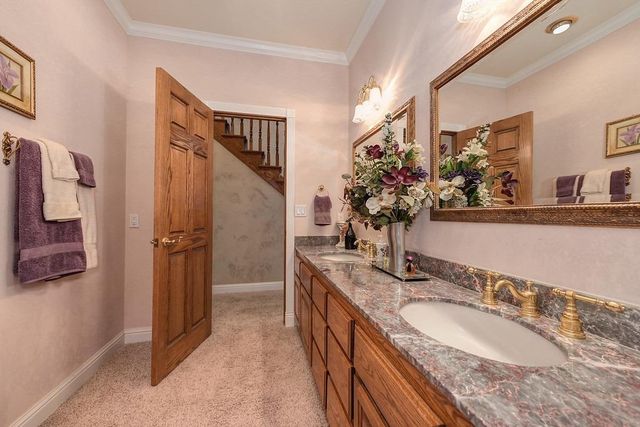 16390 Ridge Rd, Jackson, CA 95642