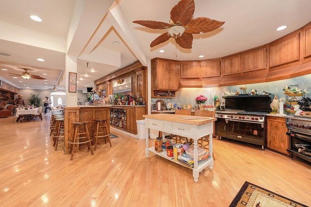 16390 Ridge Rd, Jackson, CA 95642