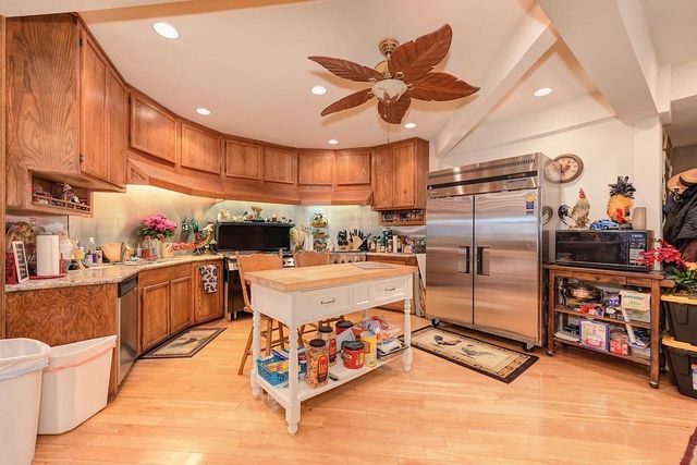 16390 Ridge Rd, Jackson, CA 95642
