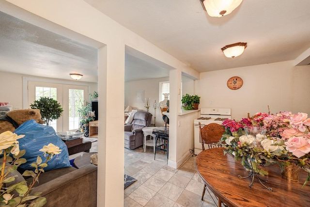 16390 Ridge Rd, Jackson, CA 95642