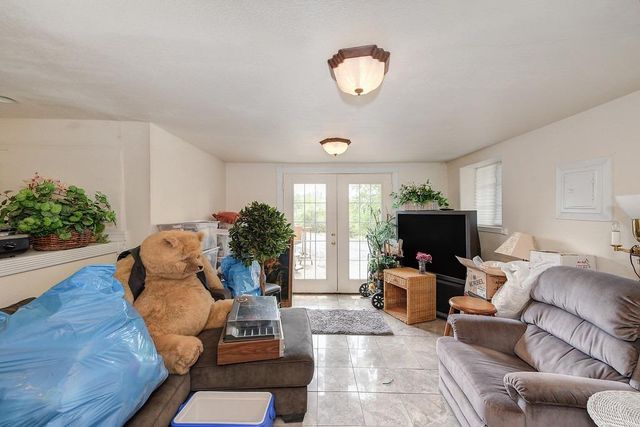 16390 Ridge Rd, Jackson, CA 95642