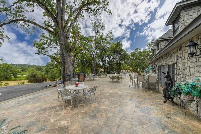 16390 Ridge Rd, Jackson, CA 95642