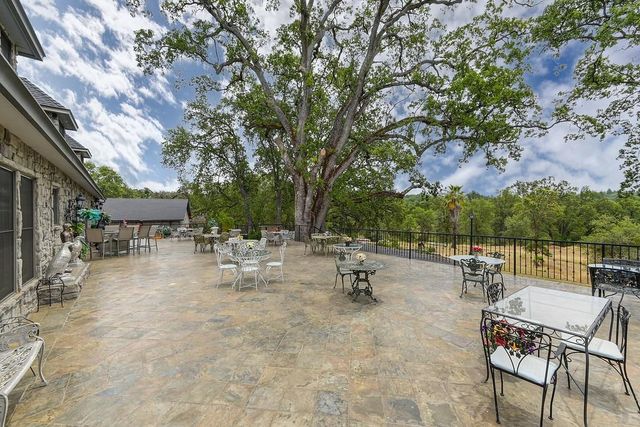 16390 Ridge Rd, Jackson, CA 95642