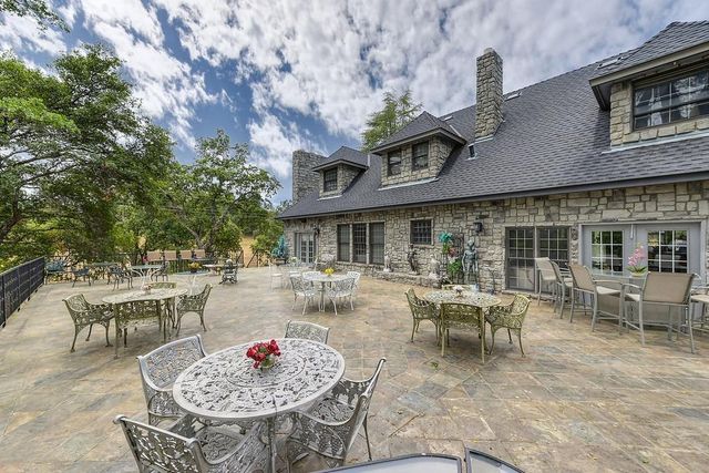 16390 Ridge Rd, Jackson, CA 95642