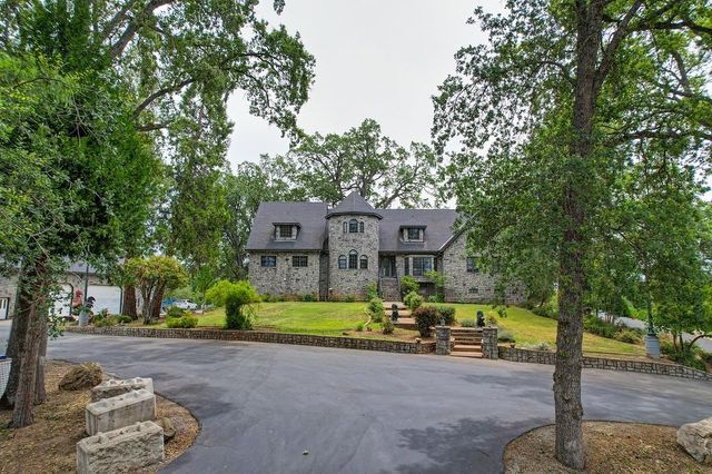 16390 Ridge Rd, Jackson, CA 95642