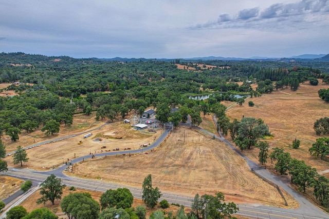16390 Ridge Rd, Jackson, CA 95642