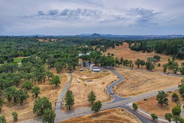 16390 Ridge Rd, Jackson, CA 95642