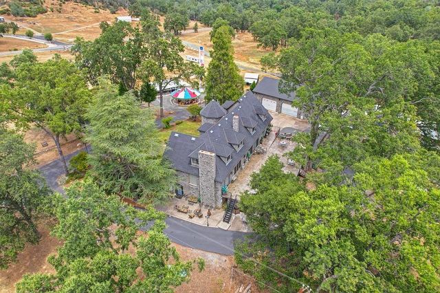 16390 Ridge Rd, Jackson, CA 95642