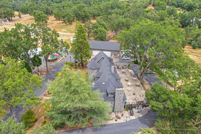 16390 Ridge Rd, Jackson, CA 95642