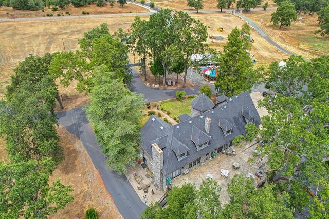 16390 Ridge Rd, Jackson, CA 95642