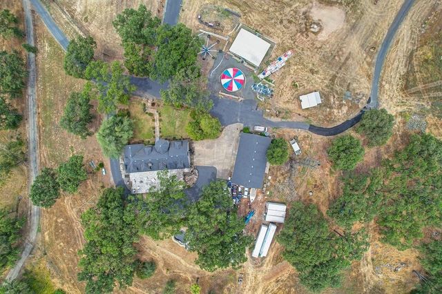 16390 Ridge Rd, Jackson, CA 95642