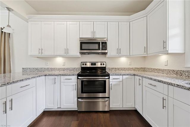 2624 Bapaume AVE, Norfolk, VA 23509