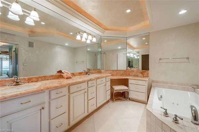 4301 Gulf Shore BLVD N 1900, Naples, FL 34103