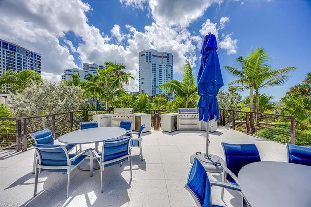 4301 Gulf Shore BLVD N 1900, Naples, FL 34103