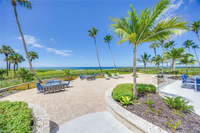 4301 Gulf Shore BLVD N 1900, Naples, FL 34103