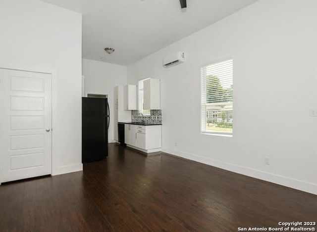 432 S Olive St Apt 1, San Antonio, TX 78203