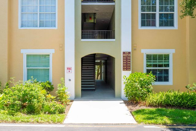 4010 Grande Vista Blvd 118, St Augustine, FL 32084