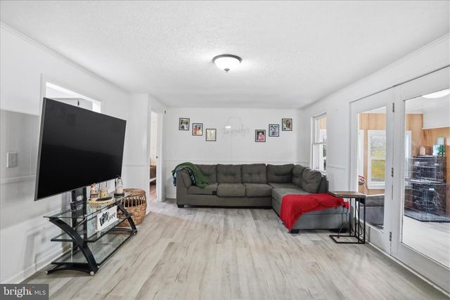 505 HOY RD, Augusta, WV 26704
