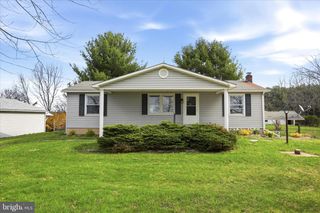 505 HOY RD, Augusta, WV 26704