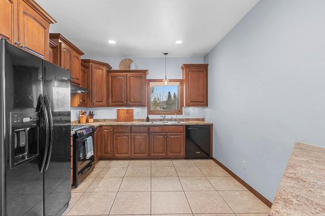 3405 HAWK RIDGE TRAIL, Green Bay, WI 54313