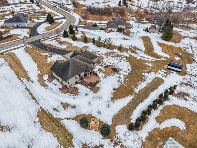 3405 HAWK RIDGE TRAIL, Green Bay, WI 54313