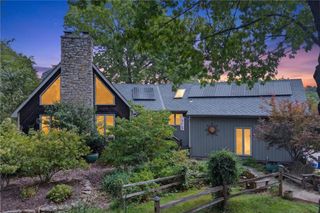9017 Scott Drive, De Soto, KS 66018