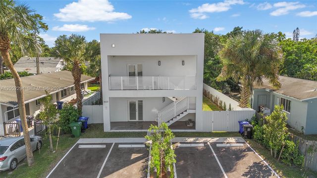 1820 SW 9th St, Fort Lauderdale, FL 33312