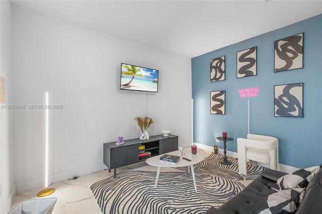 1820 SW 9th St, Fort Lauderdale, FL 33312