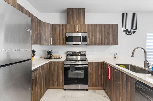 1820 SW 9th St, Fort Lauderdale, FL 33312