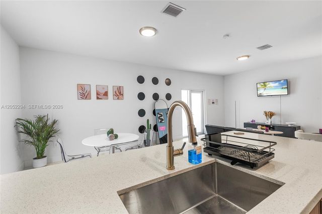 1820 SW 9th St, Fort Lauderdale, FL 33312