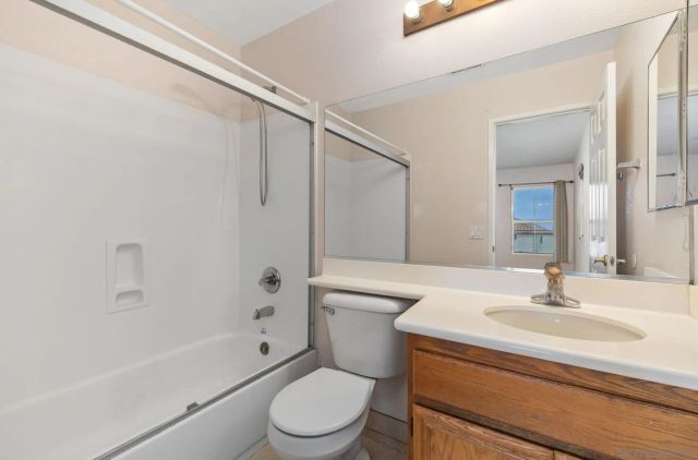 2269 Pointe Pkwy, Spring Valley, CA 91978