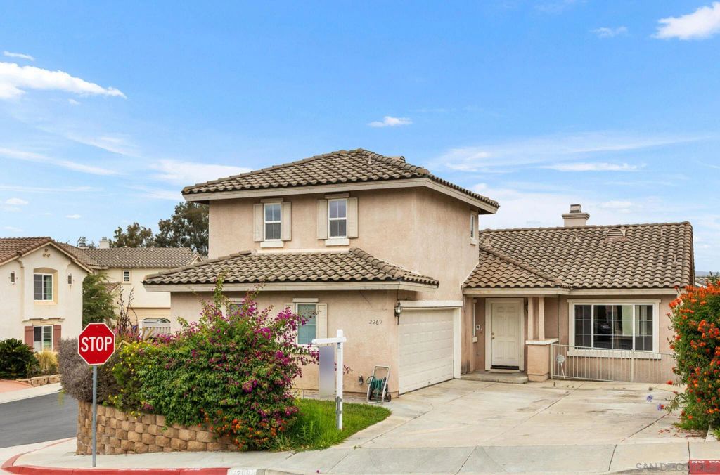 2269 Pointe Pkwy, Spring Valley, CA 91978