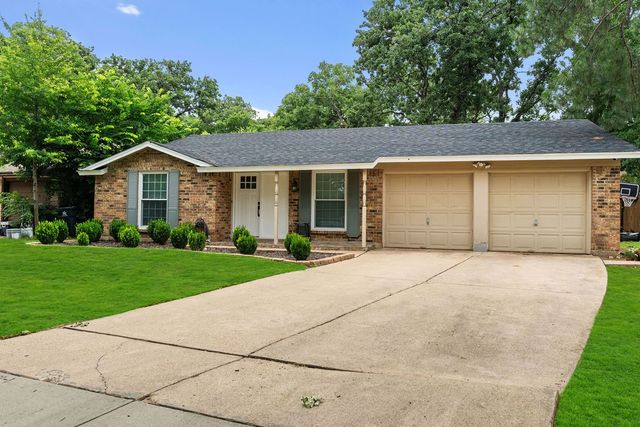 3006 Mark Drive, Arlington, TX 76013
