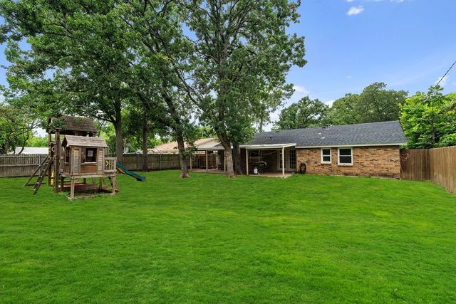 3006 Mark Drive, Arlington, TX 76013