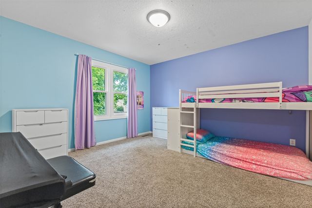 727 SE Richland Court, Ankeny, IA 50021