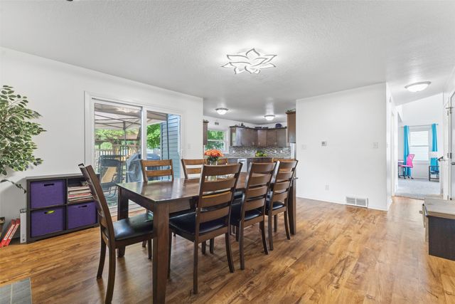 727 SE Richland Court, Ankeny, IA 50021