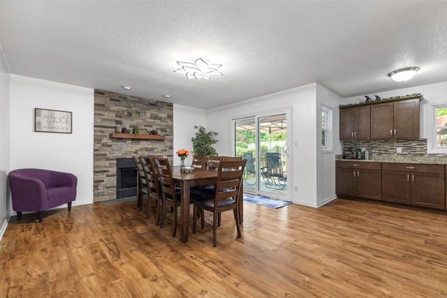 727 SE Richland Court, Ankeny, IA 50021
