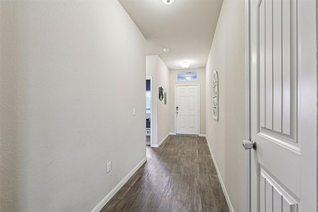 109 San Bernard TRL, Hutto, TX 78634