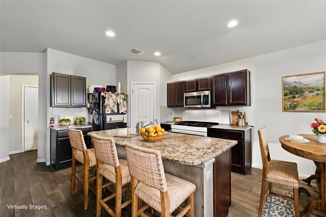 109 San Bernard TRL, Hutto, TX 78634