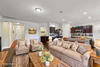 109 San Bernard TRL, Hutto, TX 78634