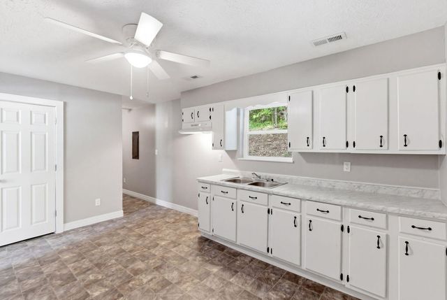 101 Holiday Hill Road, Clay City, KY 40312